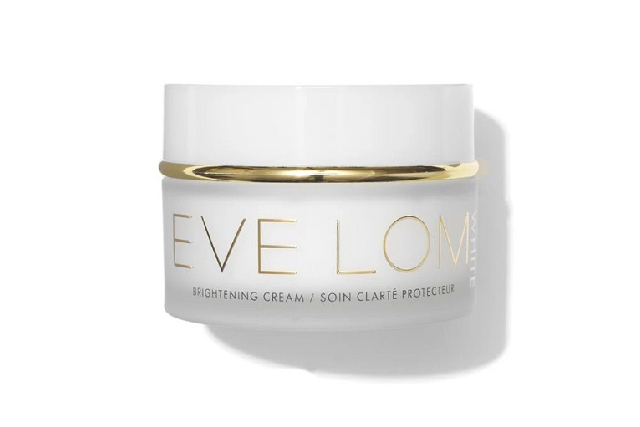 EVE LOM BRIGHTENING CREAM 亮白面霜 HK$800/50ml 按此了解一到夏天,當然少不了美白!EVE LOM這款集補濕、改善色素、緊緻亮肌於一身的多功能面霜可以一次解決多個肌